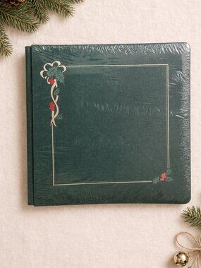 Creative Memories Premiere 12x12 Christmas Scrapbook Album Green Sealed Retired